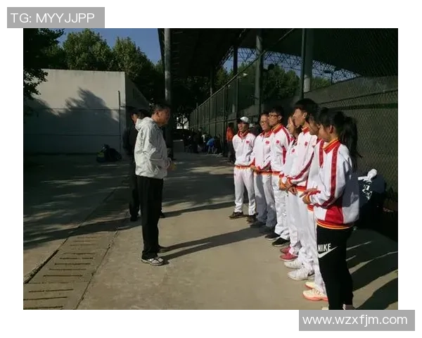 北京网球队的团队协作探索与实践:提升竞技水平的关键因素分析 北京网球队的团队协作探索与实践:提升竞技水平的关键因素分析
